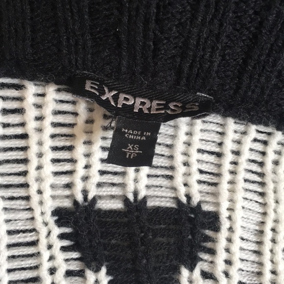 Women’s Express Aztec Sweater Jacket (XS) - Picture 4 of 5